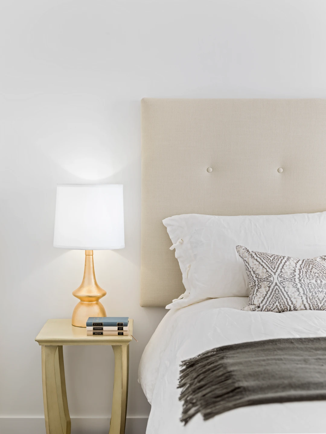 Bed detail